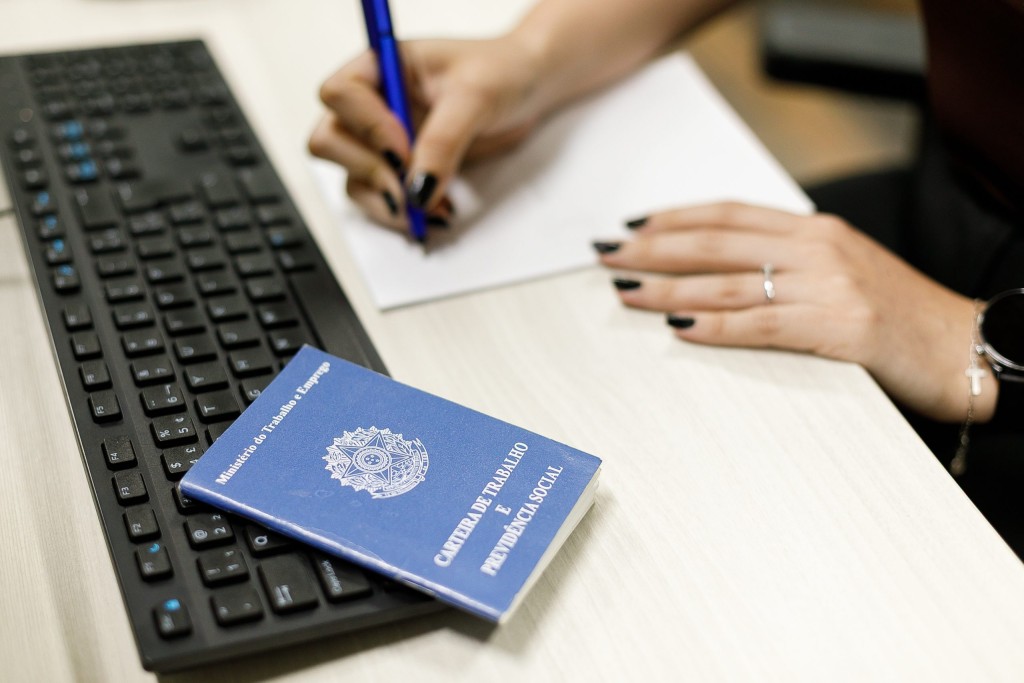 Sine oferece 637 vagas de emprego com salários de até R$ 7,4 mil nesta semana